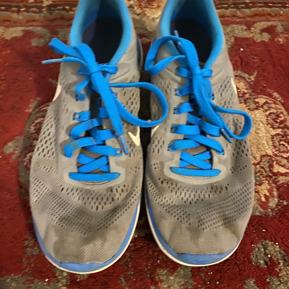 nike sport shoes